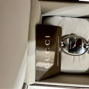 Gucci Bangle Chain Watch